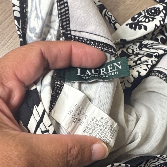 Lauren Ralph Lauren Black and White Floral Top - Picture 2 of 3